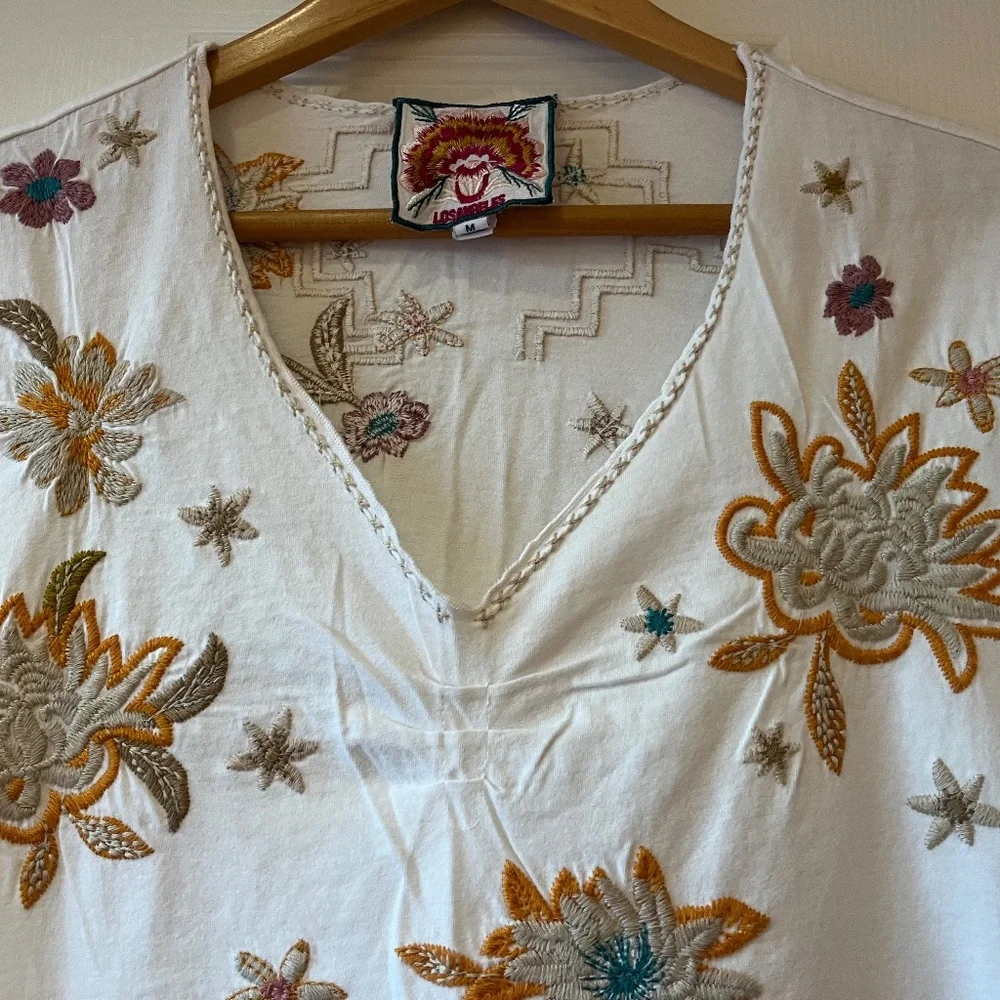 Johnny Was White Embroidered, Cotton, Short Sleeved Tunic/TShirt Medium - Picture 2 of 3